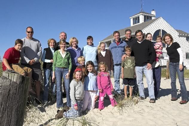 IMAGE: http://i32.photobucket.com/albums/d10/kpiela/20067x5.jpg