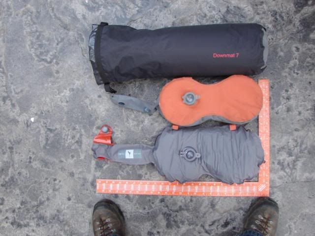 Exped Pillow Pump Comparison Illustration
