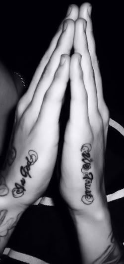 IMAGE: http://i32.photobucket.com/albums/d12/phxman/pray.jpg