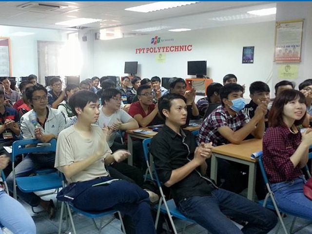 Sinh viên Cao đẳng thực hành FPT Polytechnic tham gia chương trình đào tạo Tester.