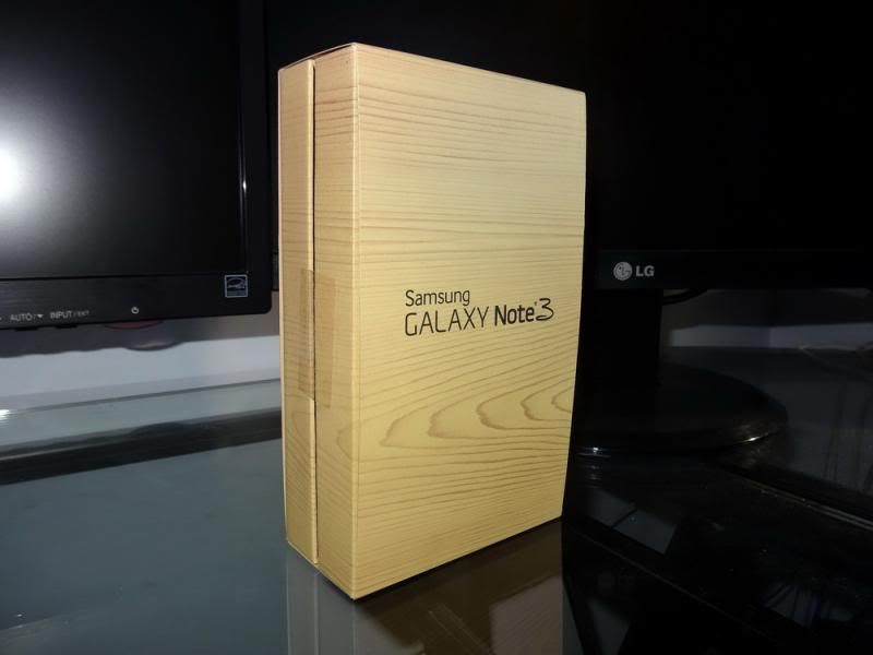 Samsung-Galaxy-Note-3-Unboxing-and-First-Impression_resize_zps6db0f0bd.jpg