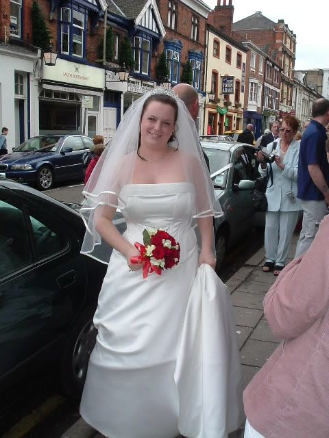 Image hotlink - 'http://i32.photobucket.com/albums/d24/Aymee32/8_05_04aymeephilswedding002.jpg' Image hotlink - 'http://i32.photobucket.com/albums/d24/Aymee32/8_05_04aymeephilswedding002.jpg'
