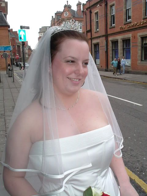 Image hotlink - 'http://i32.photobucket.com/albums/d24/Aymee32/8_05_04aymeephilswedding003.jpg' Image hotlink - 'http://i32.photobucket.com/albums/d24/Aymee32/8_05_04aymeephilswedding003.jpg'