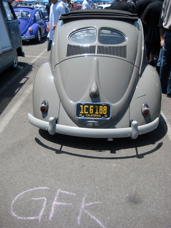 http://i32.photobucket.com/albums/d35/axlepressbutton/IMG_1609.jpg http://i32.photobucket.com/albums/d35/axlepressbutton/IMG_1609.jpg