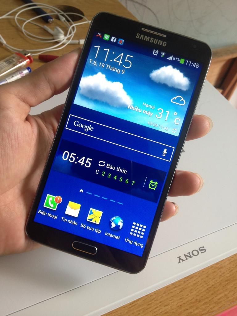 LG G2 F320, G Pro 2 vs Sky A870 - 4