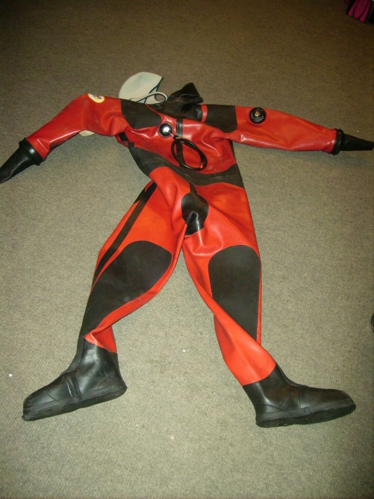 drysuit016_zps0a433e63.jpg