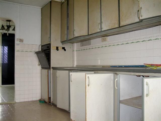 Kitchen1Small.jpg