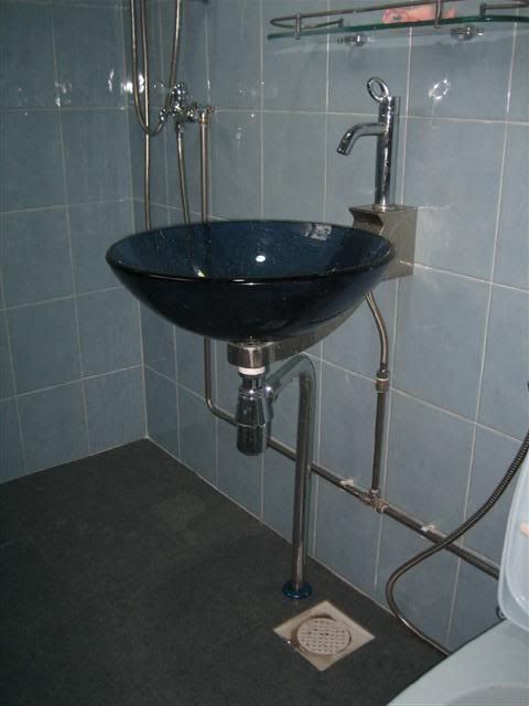 MBRToilet04Small.jpg