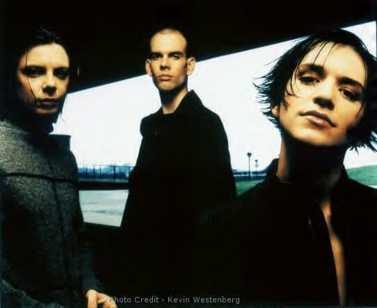 Obrázok “http://i32.photobucket.com/albums/d37/scarlettblood/placebo.jpg” sa nedá zobraziť, pretože obsahuje chyby.