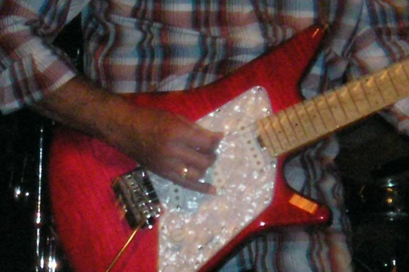 closeupguitar2.jpg