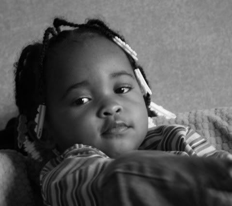 IMAGE: http://i32.photobucket.com/albums/d43/Nicole2320/neice.jpg