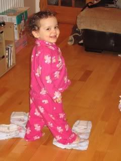 http://i32.photobucket.com/albums/d46/missmonkeyhill/2011/February/0cc5096e.jpg Nappy Head Nappy Feet