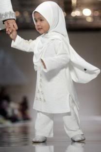 Photo Images of Islamic Moslem Fashion