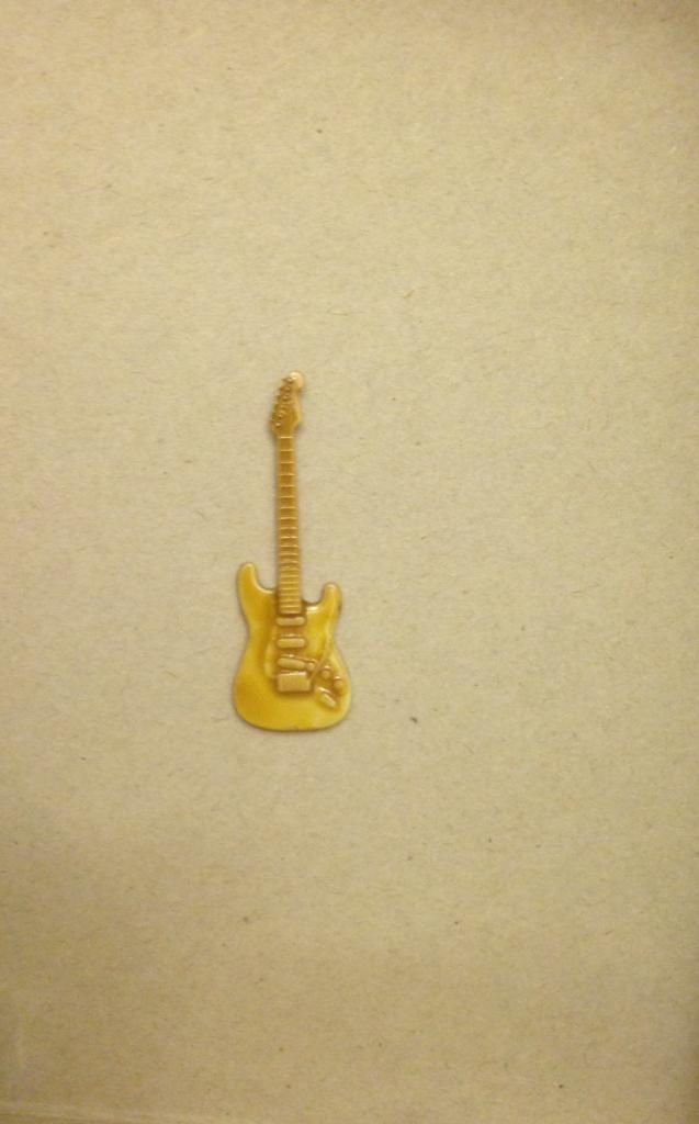 GoldenGuitar_zps726b4245.jpg