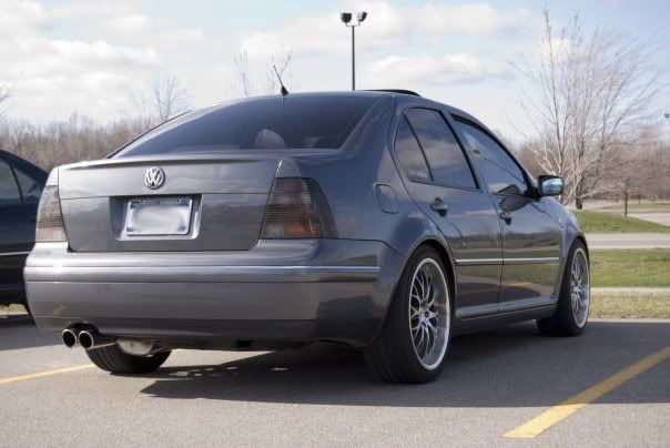 http://i32.photobucket.com/albums/d50/Shockwave179/Vr6TurboJetta.jpg?t=1208134277