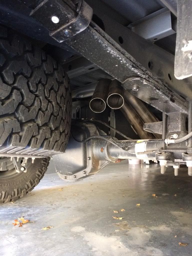Exhaust dumped after axle with spare tire....heat buildup? FORD