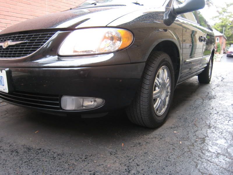 Chrysler minivan tire size