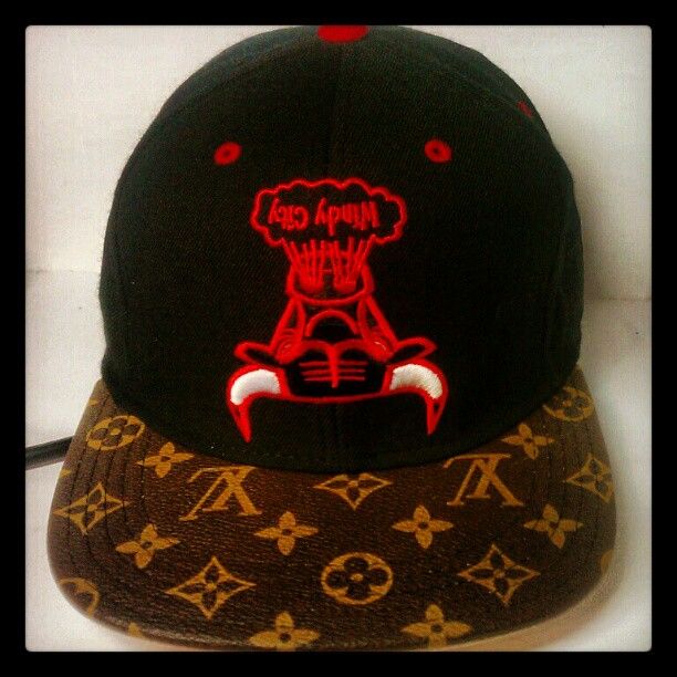 louie v hat