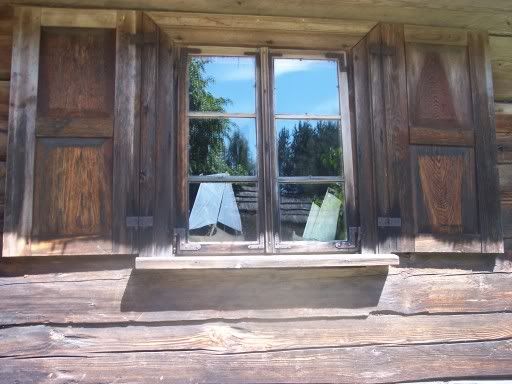 https://i32.photobucket.com/albums/d31/stusa_kutusa/100_0977.jpg