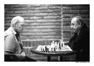 https://i32.photobucket.com/albums/d31/stusa_kutusa/we_play_chess_at_starbucks____by_cw.jpg